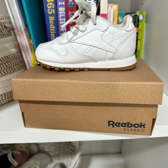 Toddler sneakers - Picture 1 of 4